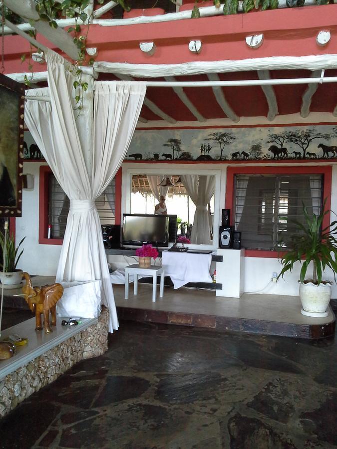 Tarzan House Malindi Hotel Exterior foto